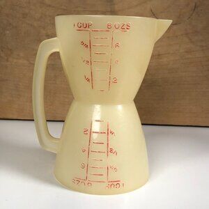 Tupperware Double Sided Wet Dry 1 Cup Measuring Pitcher #860 Red Lettering VTG